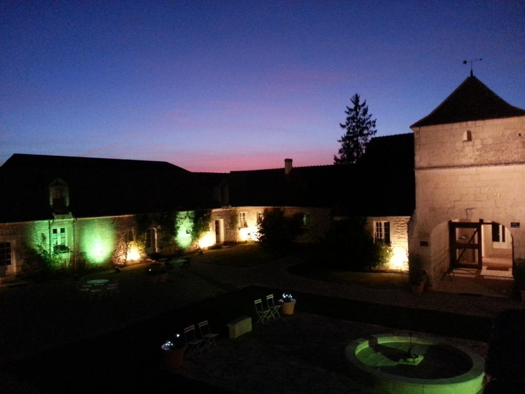 Manoir De La Rousselliere Aparthotel Loches Exterior photo